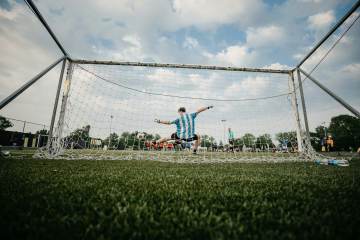 时隔25年，英伦足坛的不死鸟终于回来了！｜开云官网首页（配图示意）